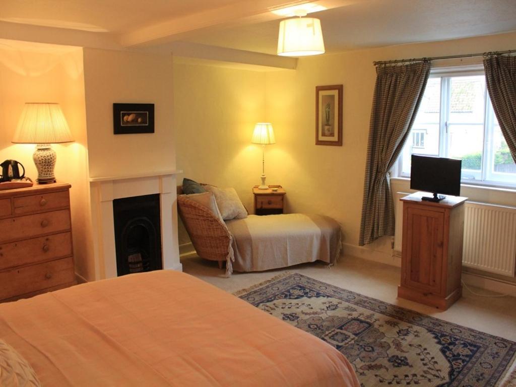 Church Farmhouse B & B Kennett Rum bild